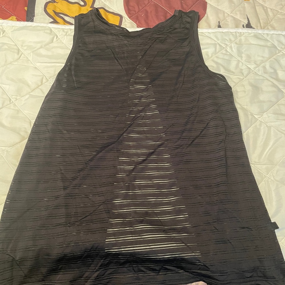 black lululemon tie back